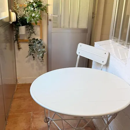 Vt Reformado Y Acogedor En Zona Residencial Tranquila 아파트 *
